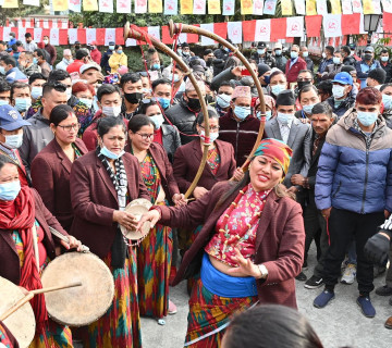 यस्तो देखियो माओवादी केन्द्रको महाधिवेशन उद्घाटन समारोह (फोटोफिचर)